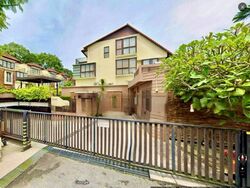 Lornie Road (D11), Terrace #467350141